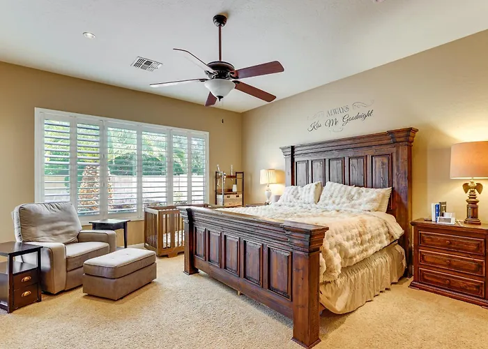 Holiday home Pool, Hot Tub, Toys! Family Home, 4 Mi To Luke Afb *