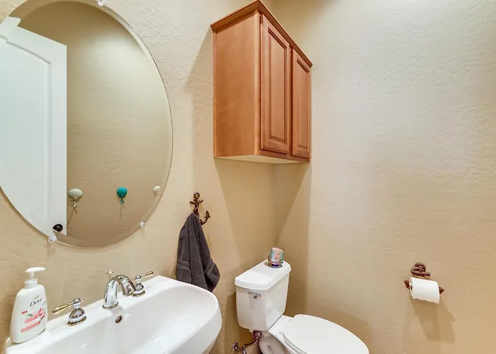Pool, Hot Tub, Toys! Family Home, 4 Mi To Luke Afb Holiday home *