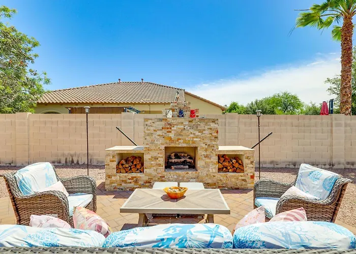 Pool, Hot Tub, Toys! Family Home, 4 Mi To Luke Afb Holiday home *